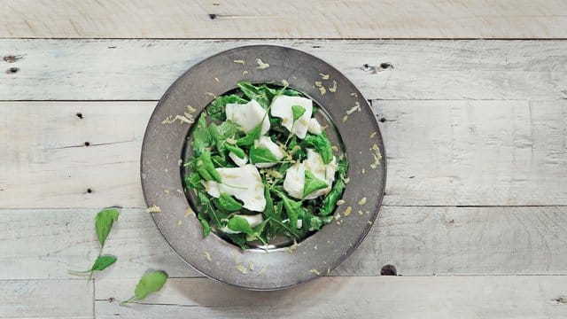 Schnell zubereitet ist das Konfit vom Kabeljau mit Rucola.