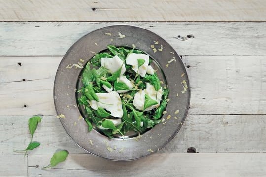 Schnell zubereitet ist das Konfit vom Kabeljau mit Rucola.