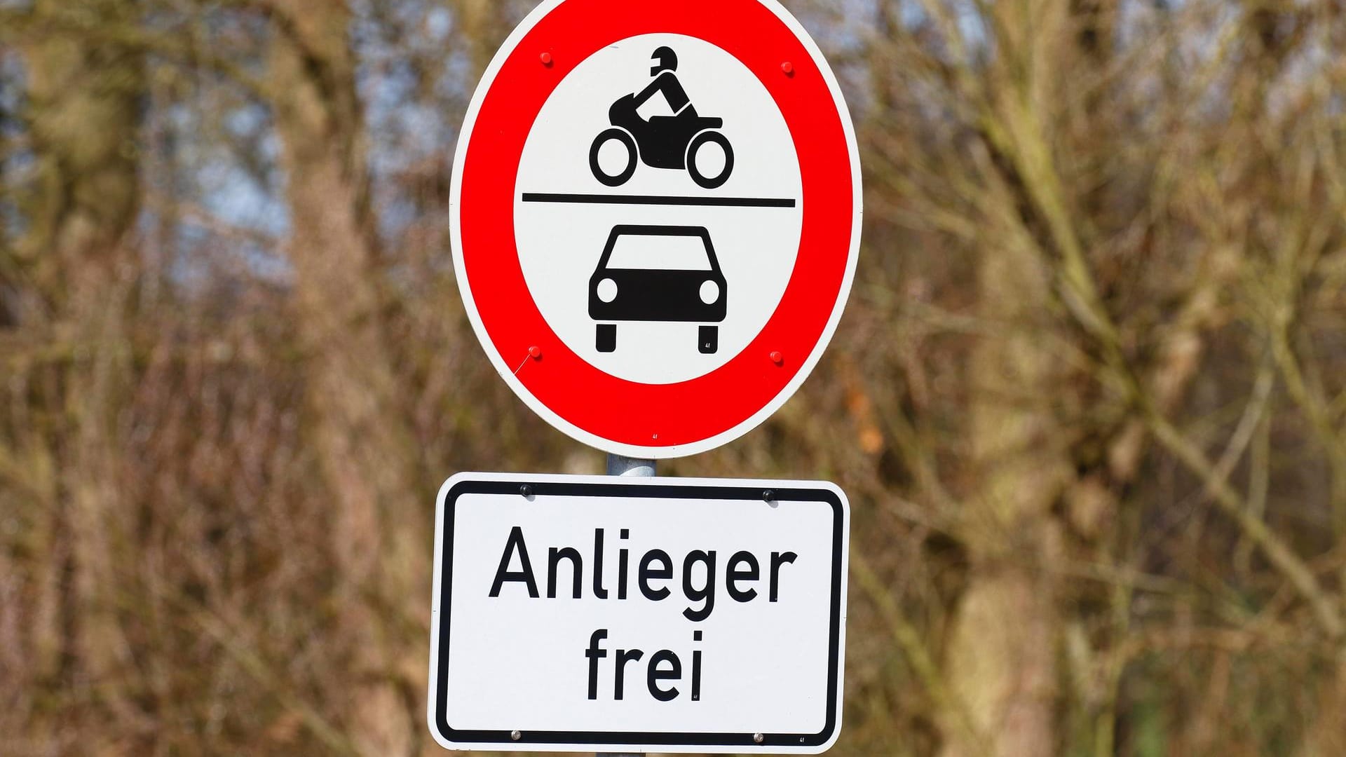 "Anlieger frei": Was genau bedeutet dieses Schild?