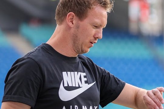 Leipzigs Trainer Julian Nagelsmann will mit seinem Team sich für die Champions League qualifizieren.