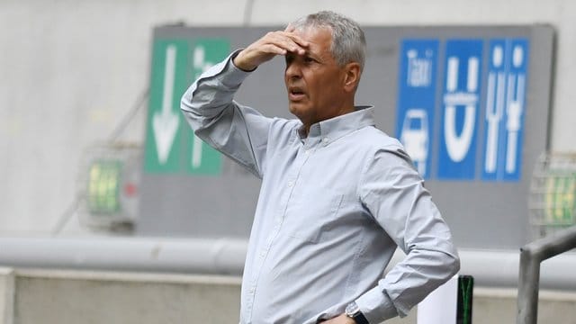 Hat vor dem Spiel in Leipzig große Personalsorgen: BVB-Trainer Lucien Favre. Hat vor dem Spiel in Leipzig große Personalsorgen: BVB-Trainer Lucien Favre.