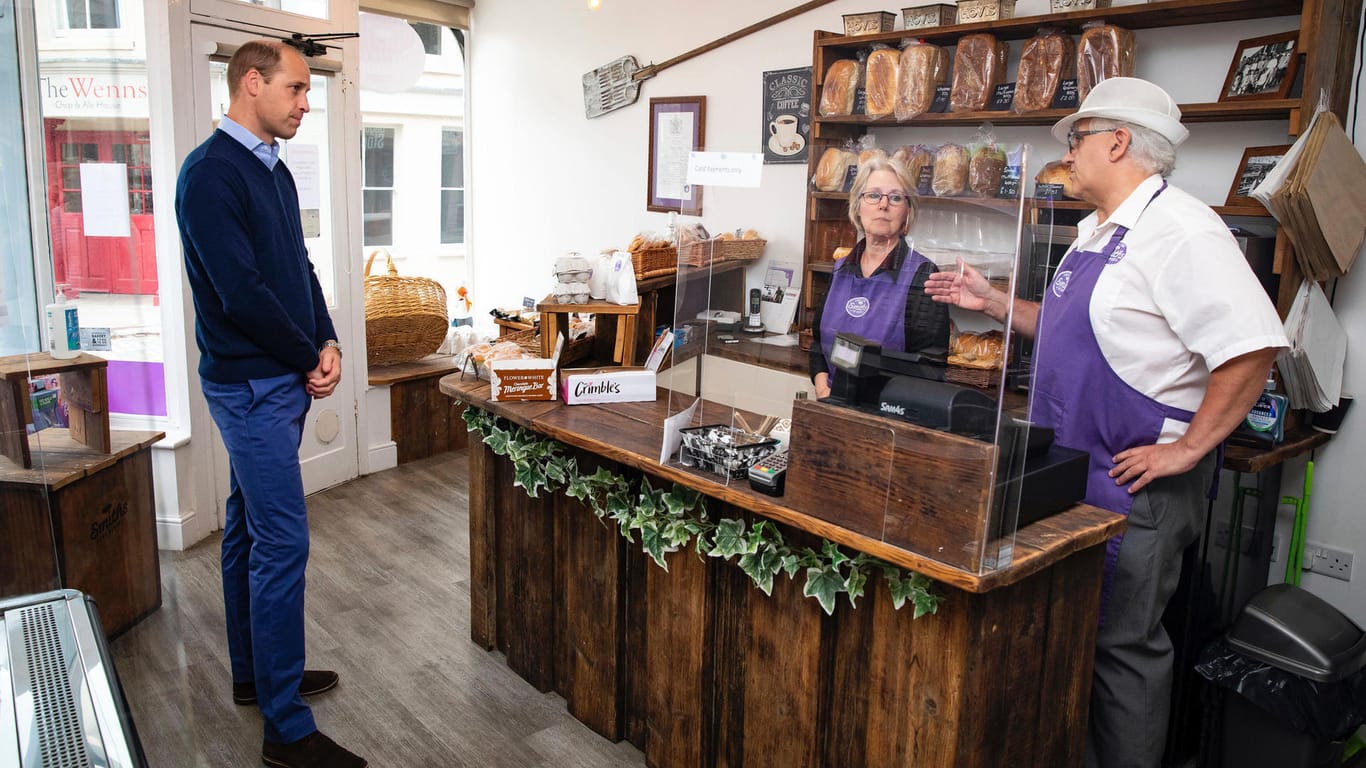 Prinz William: Er besuchte Teresa und Paul Brandon in ihrem Laden Smiths the Bakers in King's Lynn.