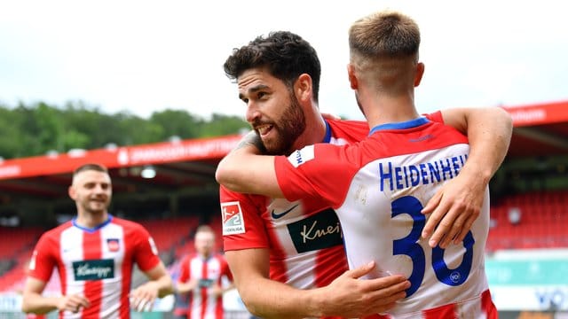 Die Heidenheimer treffen am Sonntag auf den direkten Aufstiegs-Konkurrenten Hamburger SV. Die Heidenheimer treffen am Sonntag auf den direkten Aufstiegs-Konkurrenten Hamburger SV.