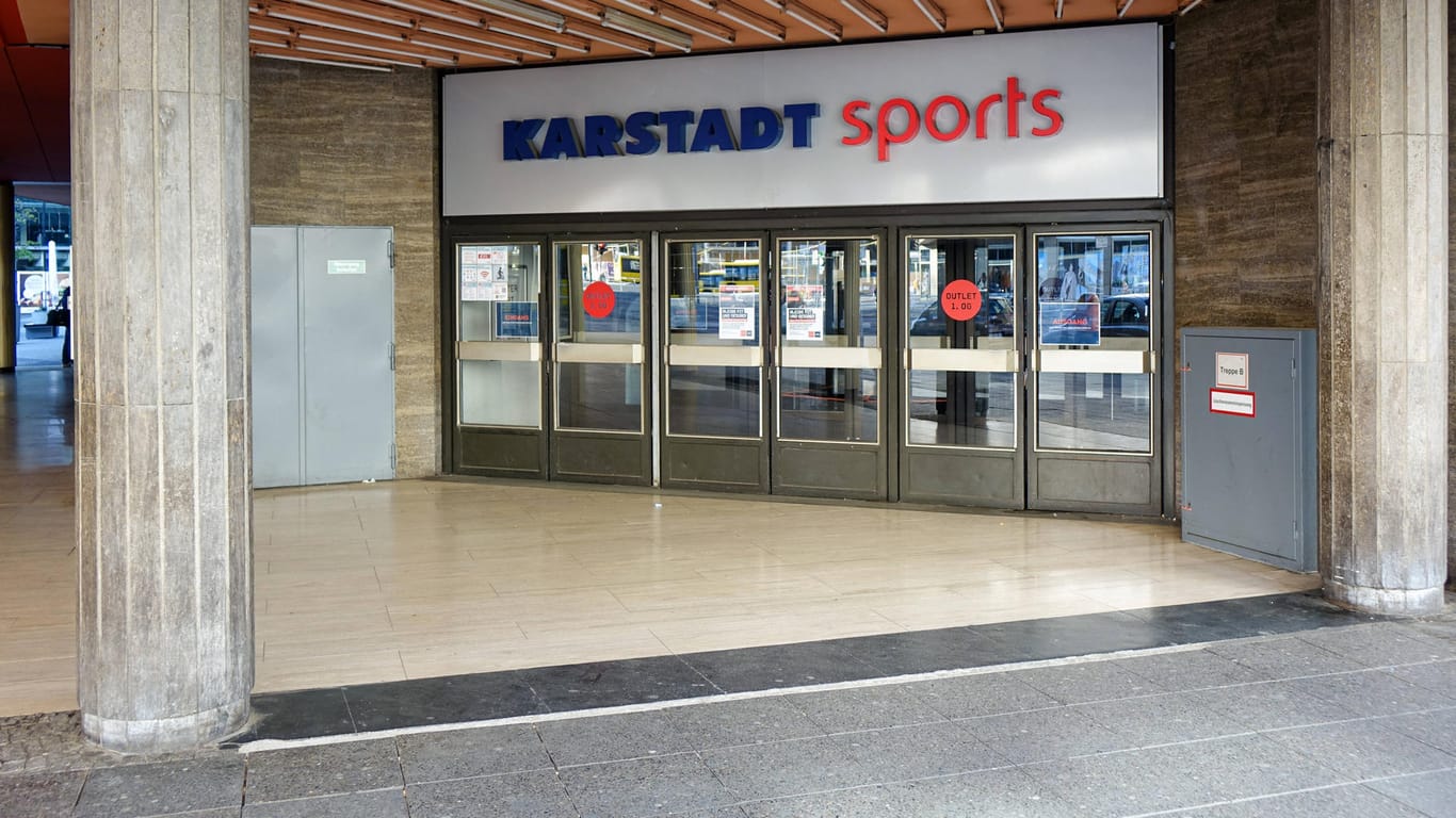 Filiale von Karstadt Sports in Berlin: Die Kaufhauskette wird auf einige wenige Häuser reduziert.