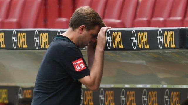 Bremens Cheftrainer Florian Kohfeldt zeigt sich nach der Niederlage in Mainz enttäuscht.