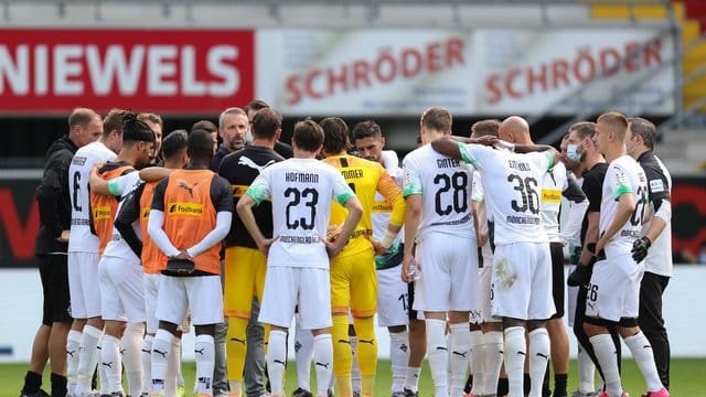 Nach dem Spiel in Paderborn schworen sich die Gladbacher auf das Erreichen der Champions League ein.