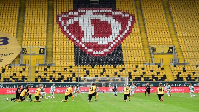 Dynamo Dresden erwägt nach dem so gut wie sicheren Abstieg in die 3. Dynamo Dresden erwägt nach dem so gut wie sicheren Abstieg in die 3.