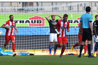 Ziel Bundesliga: Der HSV um Jordan Beyer (3. v. l.) hat nach der Pleite in Heidenheim die schlechteste Ausgangsposition im Aufstiegsrennen.