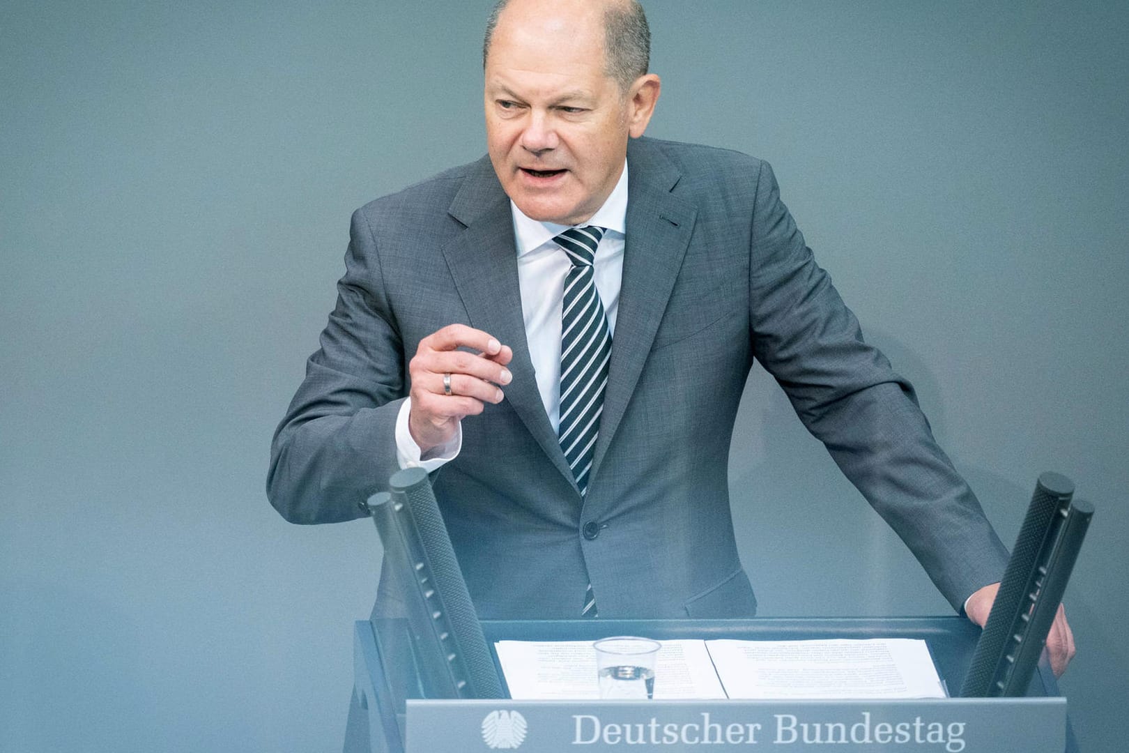 Bundesfinanzminister Olaf Scholz im Bundestag: Die SPD-Chefs halten eine Kanzlerkandidatur Scholz' für möglich.