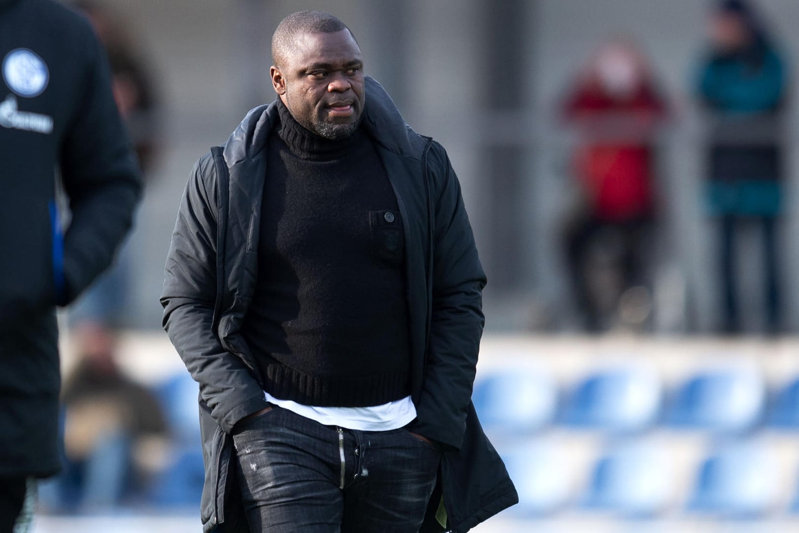 Gerald Asamoah: Der Ex-Profi hat Sorge, dass die Tönnies-Krise Auswirkungen auf seinen ehemaligen Verein haben könnte.