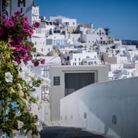Santorin: Jetzt können Sie Ihren Urlaub wieder in Griechenland verbringen.