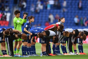 Die japanische Frauennationalmannschaft bei der WM in Frankreich (Archivbild): Wegen der Corona-Krise hat der japanische Fußballverband seine Bewerbung für die Frauen-WM 2023 zurückgezogen.