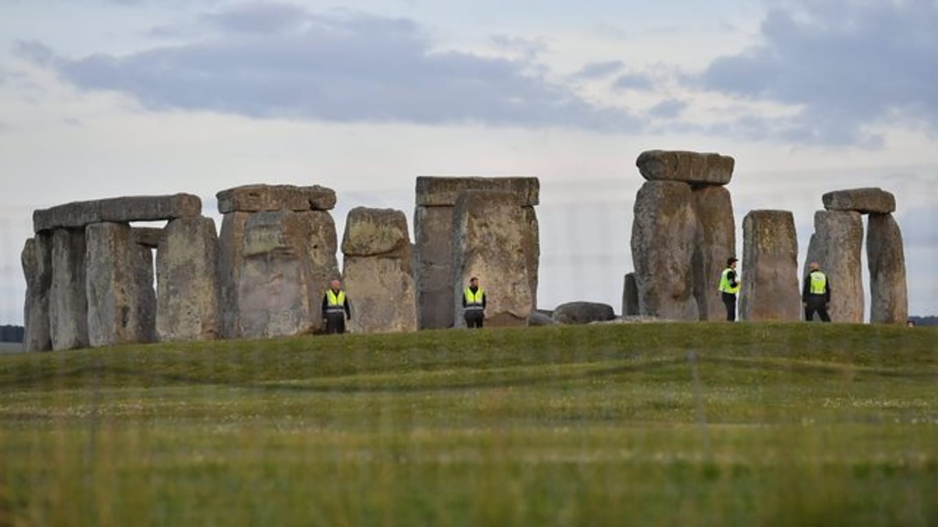 Das Bauwerk Stonehenge in Großbritannien ist der berühmteste Steinkreis der Welt.