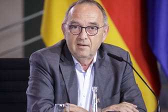 Norbert Walter-Borjans: Der SPD-Vorsitzende fordert mehr Sozialstandards.