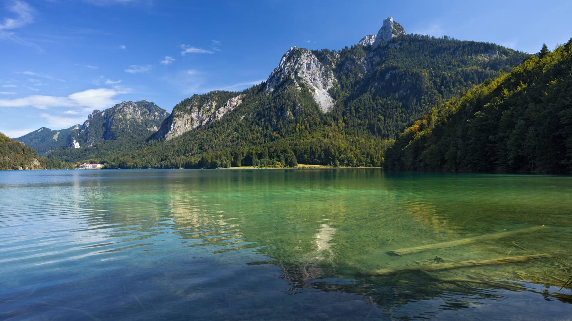 Der Alpsee in Bayern: Das Bundesland ist bei Urlaubern beliebt.