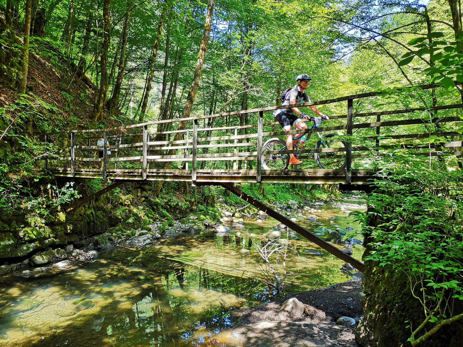 Aktivurlaub: Die Hochebene von Gorski kotar im Nordwesten Kroatiens ist eines der letzten Wildnis-Gebiete Europas. Auch spezielle Routen für Radfahrer gibt es hier.