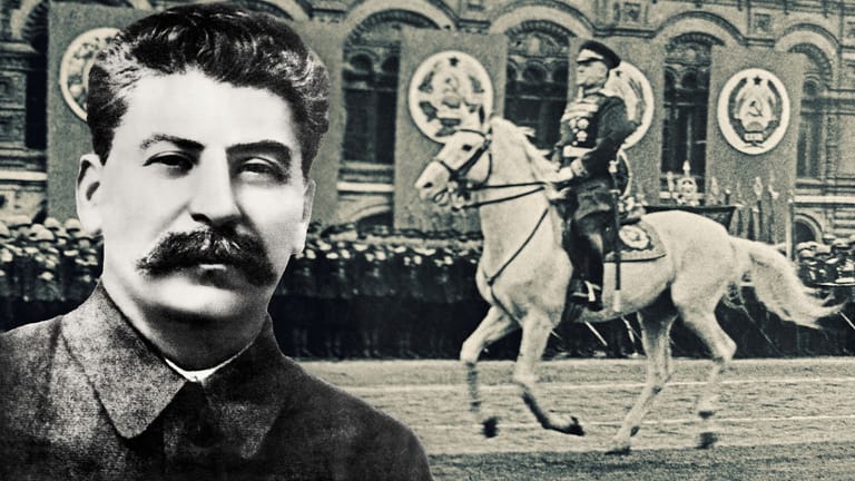 Josef Stalin und Marschall Georgi Schukow (Bildmontage): am 24. Juni 1945 ließ der Sowjetdiktator den Sieg über Deutschland feiern.