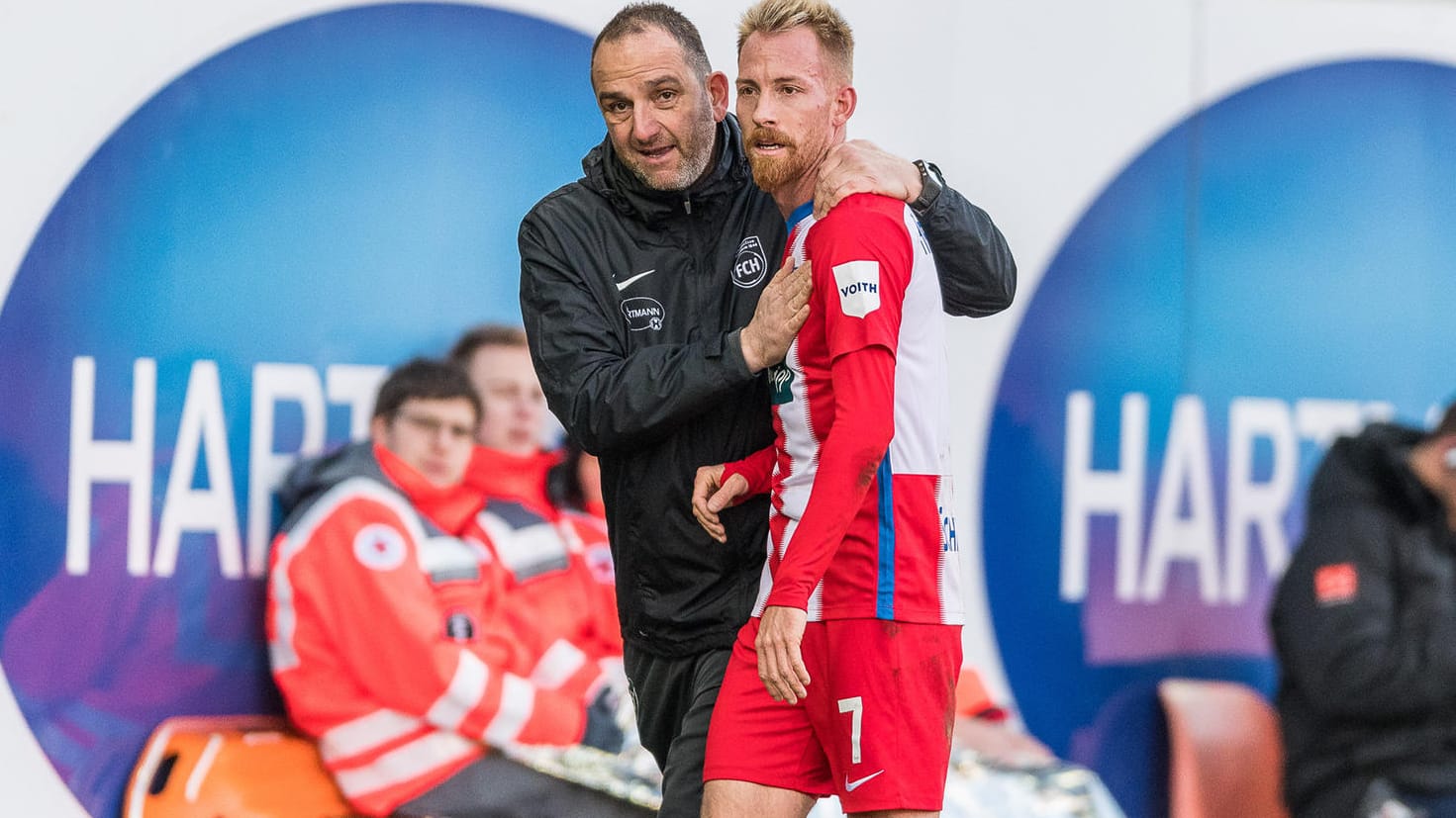 Frank Schmidt (l.) mit Marc Schnatterer: Die beiden Heidenheim-Urgesteine sind wichtige Stützpfeiler.