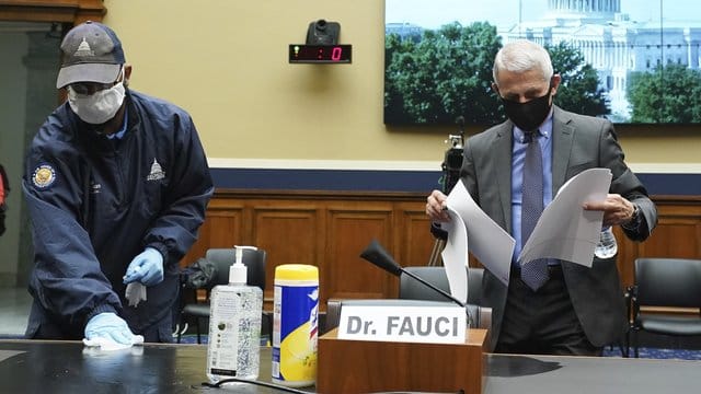 Anthony Fauci ist Direktor des Nationalen Instituts für Infektionskrankheiten. Anthony Fauci ist Direktor des Nationalen Instituts für Infektionskrankheiten.