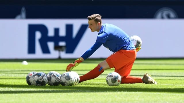Rückte vom Schalke-Tor zurück auf die Bank: Markus Schubert. Rückte vom Schalke-Tor zurück auf die Bank: Markus Schubert.