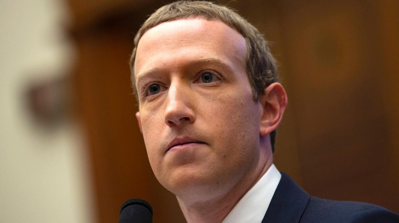 Facebook-Chef Mark Zuckerberg: Das soziale Netzwerk steht wegen seines legeren Umgangs mit Hassbeiträgen in der Kritik.