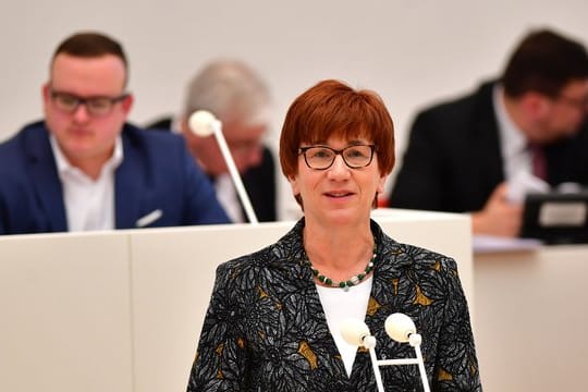 Kathrin Schneider (SPD), Ministerin und Chefin der Staatskanzlei (Archivbild): Wegen ihrer Krebserkrankung übernimmt der Staatssekretär Dr. Benjamin Grimm ihre Aufgaben.