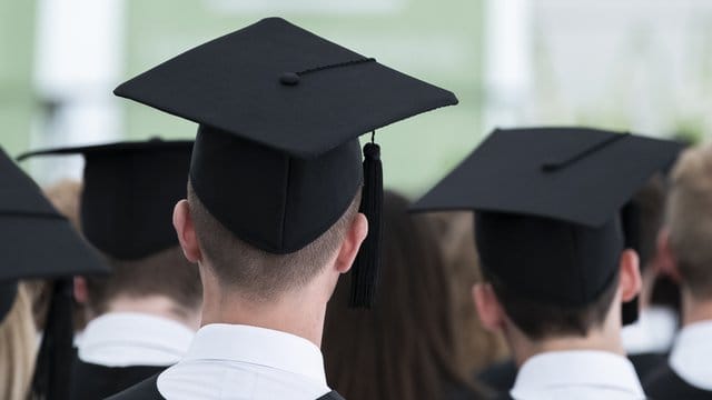 Das Studium an einer Privathochschule kann Studierende bis zu 16.