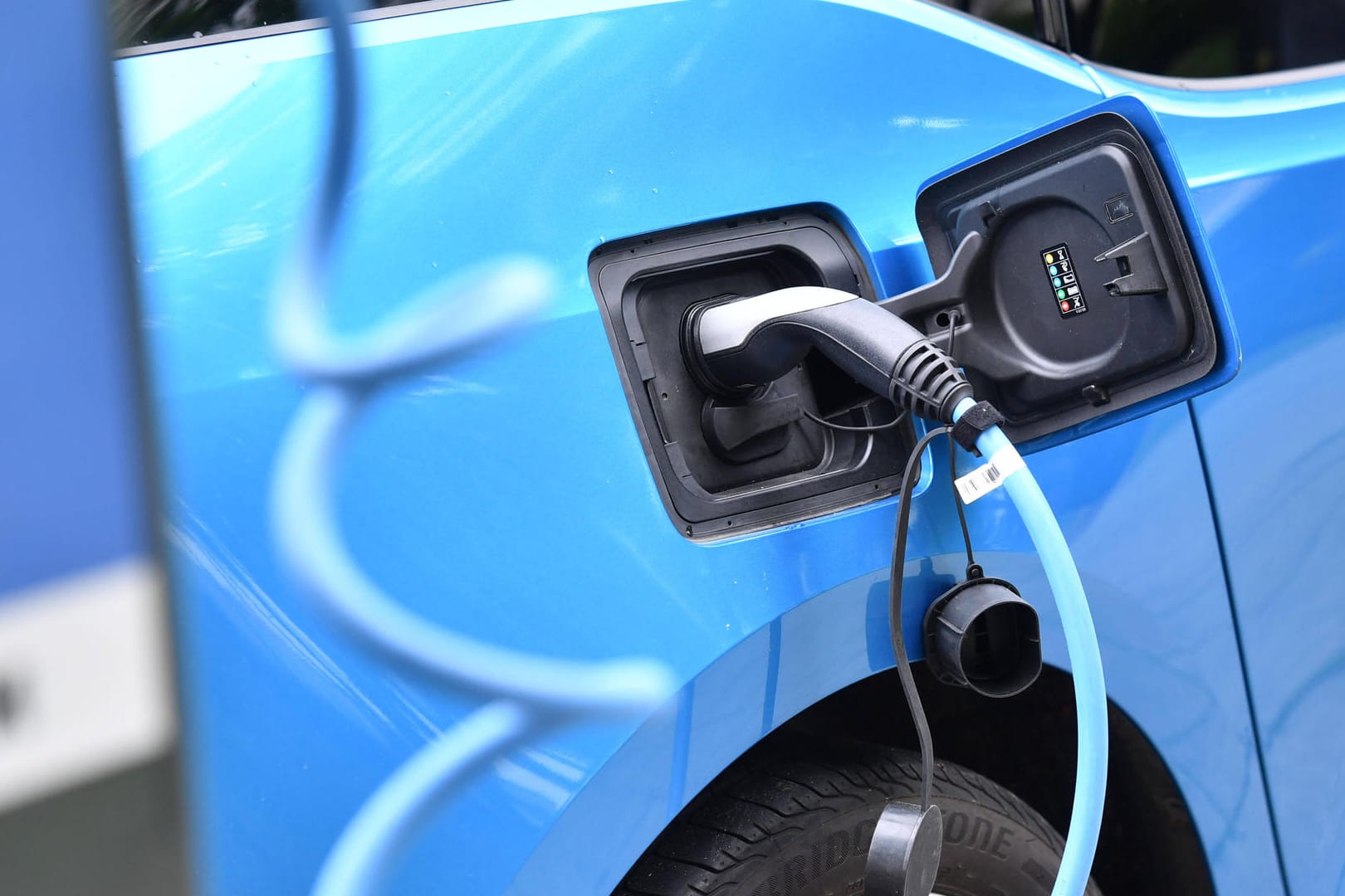 Vorteil fürs E-Auto: Offenbar werden weniger bzw. günstigere Schäden gemeldet. Und das wirkt sich auf die Unterhaltskosten aus.