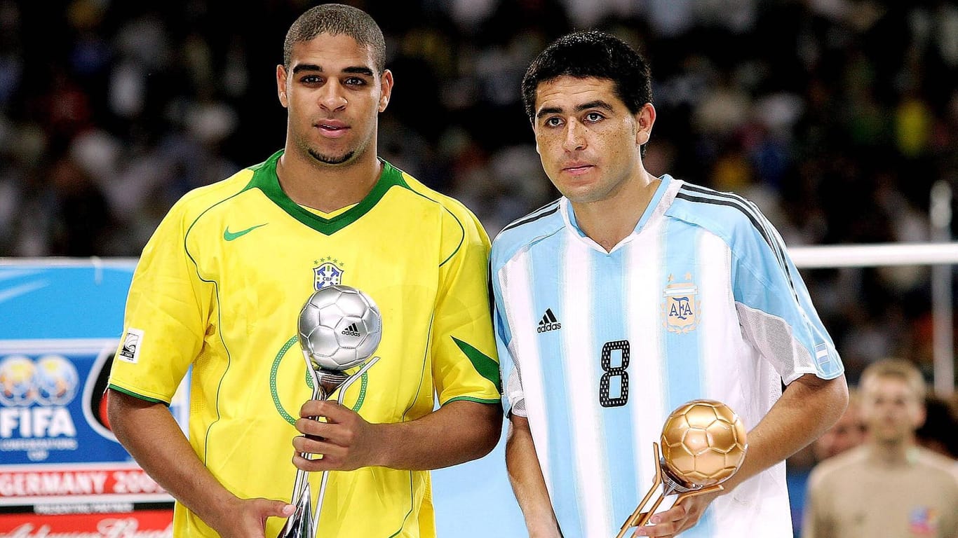 Überragendes Turnier: Adriano wurde vor Argentiniens Riquelme (r.) zum besten Spieler des Confed Cups 2005 gewählt.