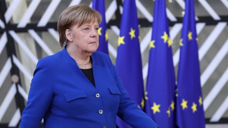 Angela Merkel: Mit großen Schritten geht sie auf Deutschlands EU-Ratspräsidentschaft und das Ende ihrer Kanzlerschaft zu.