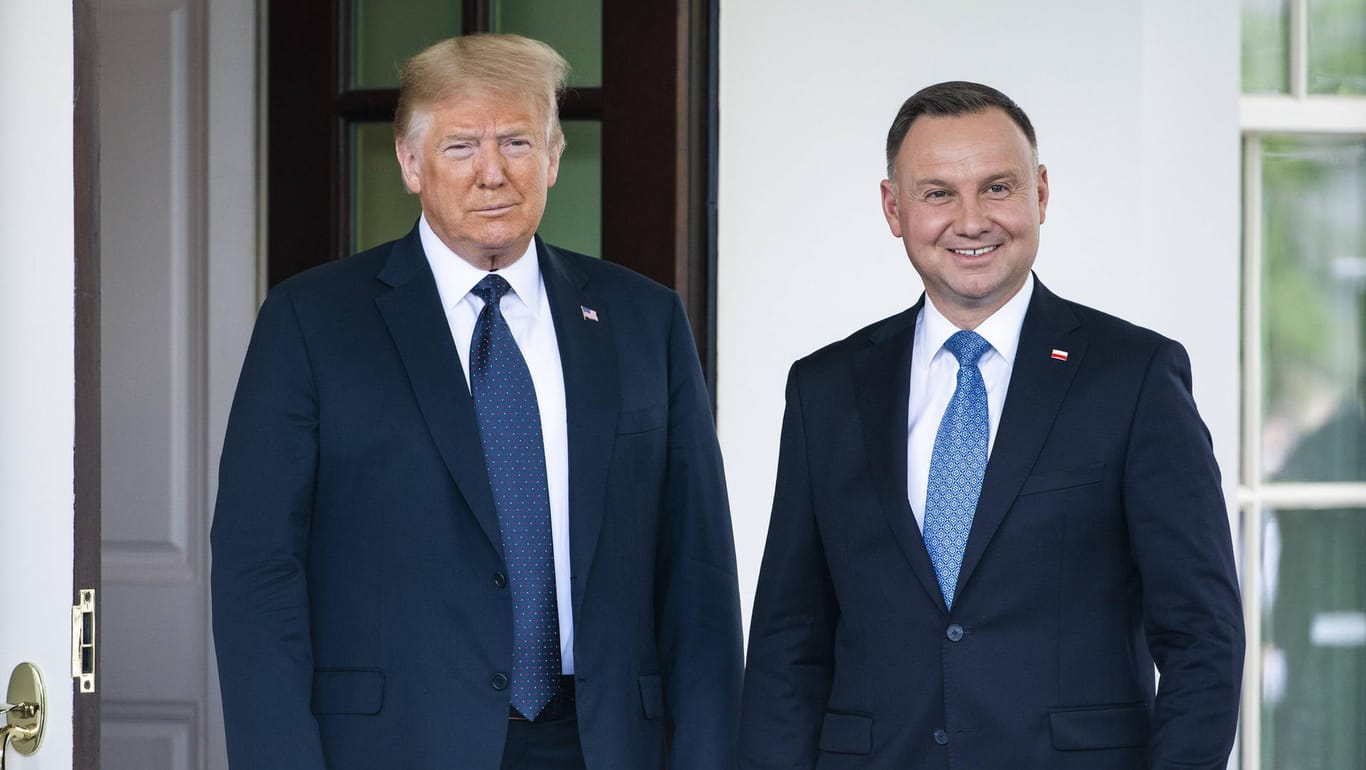Trump und Polens Präsident Duda bei einem Besuch im Weißen Haus: Der USA wollen wahrscheinlich die US-Truppen aus Deutschland teilweise nach Polen verlegen.