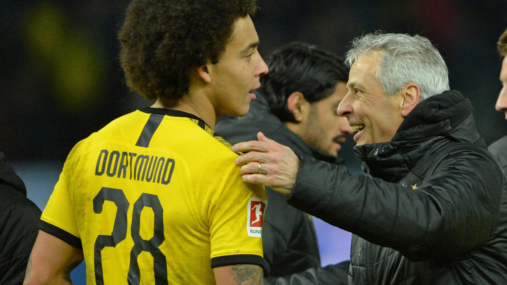 Axel Witsel mit Trainer Lucien Favre: Mit dem Schweizer (re.) kam 2018 auch der Belgier zum BVB. Axel Witsel mit Trainer Lucien Favre: Mit dem Schweizer (re.) kam 2018 auch der Belgier zum BVB.