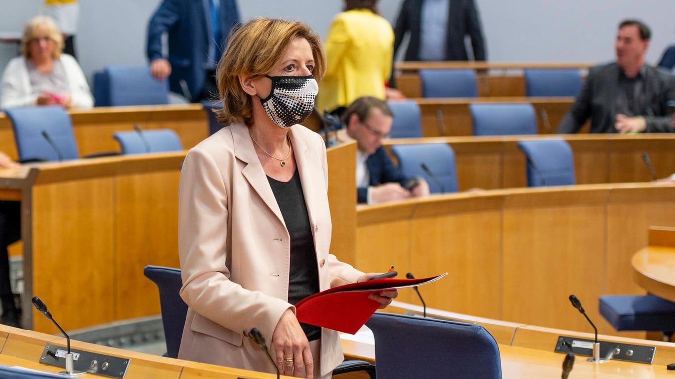 Malu Dreyer, Ministerpräsidentin von Rheinland-Pfalz: Wegen eines Corona-Verdachtfalls musste die Sitzung in Mainz abgesagt werden.