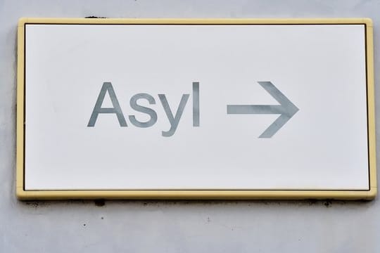 In Deutschland gehen die Zahlen zurück - europaweit gab es zuletzt hingegen einen Zuwachs bei Asylanträgen.