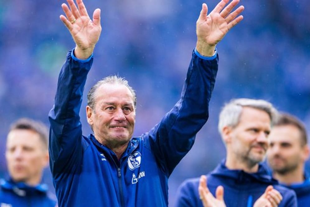 Huub Stevens wird auf Schalke immer noch als Kult-Trainer verehrt.