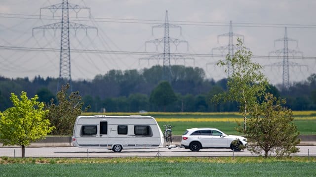 Long Vehicle: Das Fahren mit einem Anhänger-Gespann erfordert Übung und eine sehr vorausschauende Fahrweise.