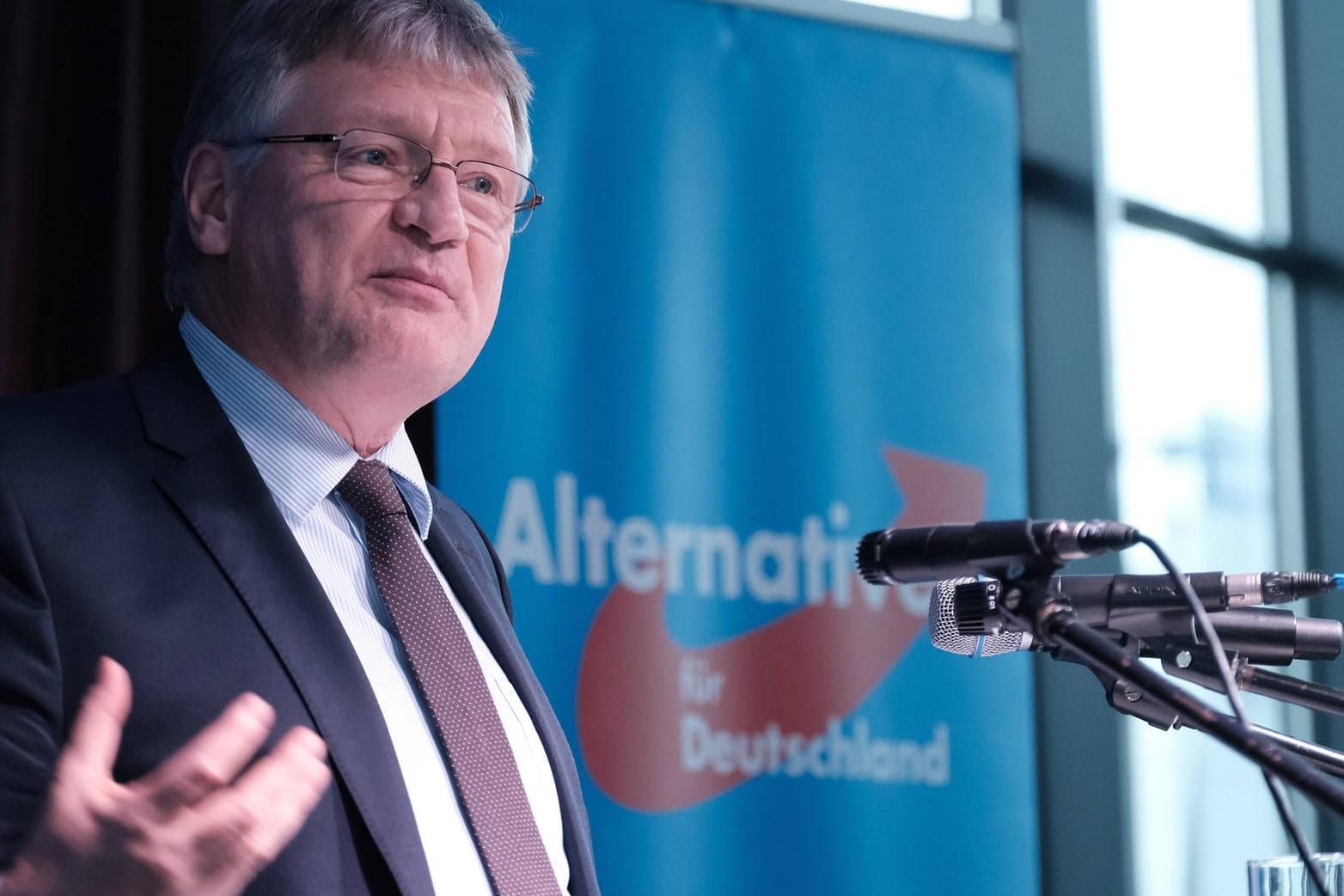 Jörg Meuthen: Die AfD akzeptiert ein mehrere Hunderttausend Euro hohes Bußgeld wegen einer Spendenaffäre.