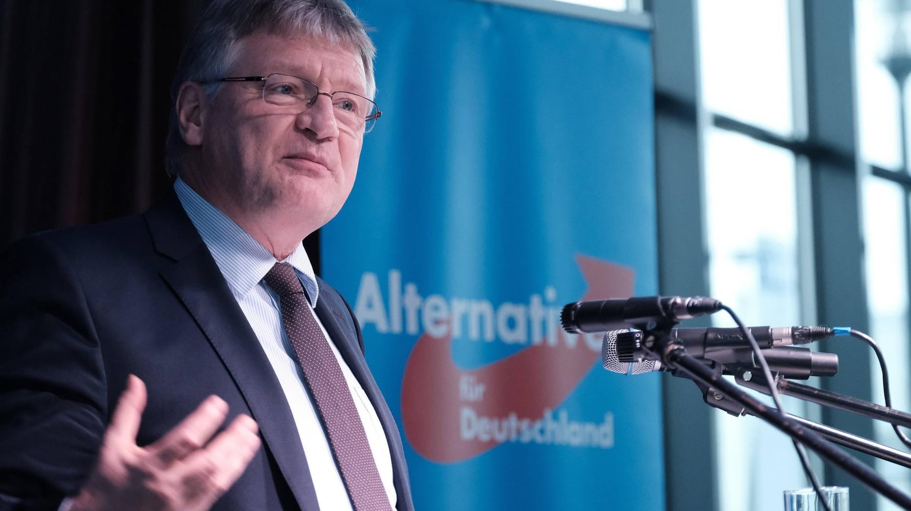 Jörg Meuthen: Die AfD akzeptiert ein mehrere Hunderttausend Euro hohes Bußgeld wegen einer Spendenaffäre.