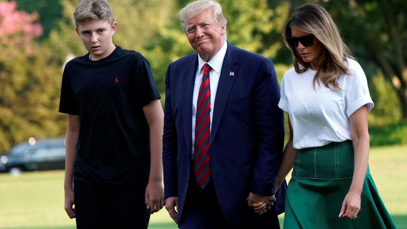Die Trumps mit Sohn Barron (14 Jahre): "Bei so ziemlich allem, was sie tut, denkt sie an ihren Sohn."