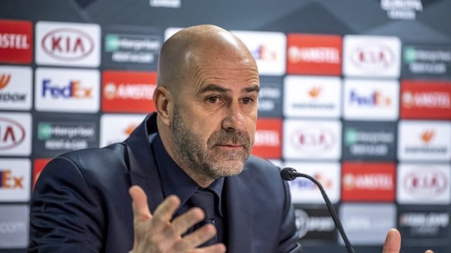 Will des Fernduell mit Gladbach um einen Platz in der Champions League für Bayer Leverkusen entscheiden: Trainer Peter Bosz. Will des Fernduell mit Gladbach um einen Platz in der Champions League für Bayer Leverkusen entscheiden: Trainer Peter Bosz.