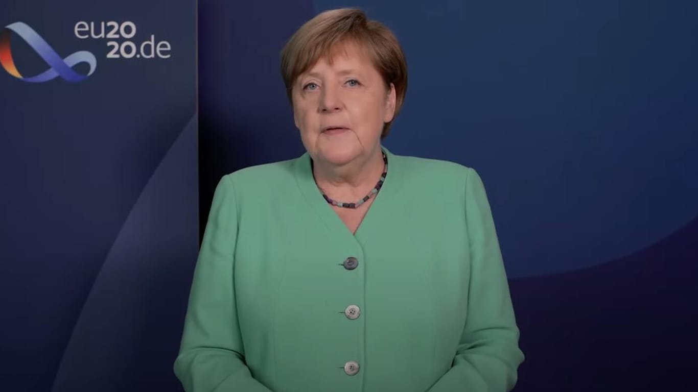 Angela Merkel: Die Kanzlerin hat die Bürger zu mehr Vorsicht und weniger Leichtsinn in der Coronavirus-Pandemie aufgerufen.