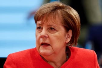 Bundeskanzlerin Angela Merkel: "Nehmen Sie es ernst, denn es ist ernst.