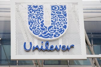 Unilever begründete die Entscheidung mit der Verantwortung der Unternehmen im Umgang mit kontroversen Beiträgen im Netz - speziell angesichts der angespannten politischen Atmosphäre in den USA.