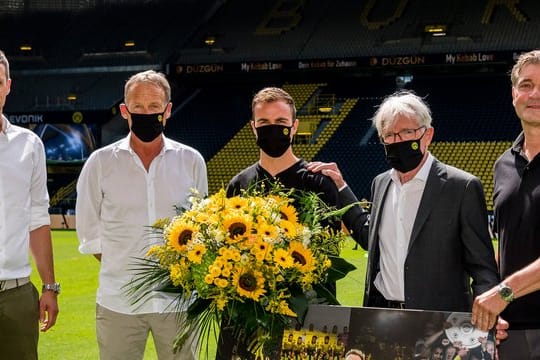 Wurde beim BVB verabschiedet: Mario Götze (M).