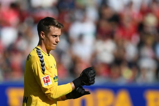 Steht vor einem Wechsel zu Schalke 04: Freiburg-Keeper Alexander Schwolow.