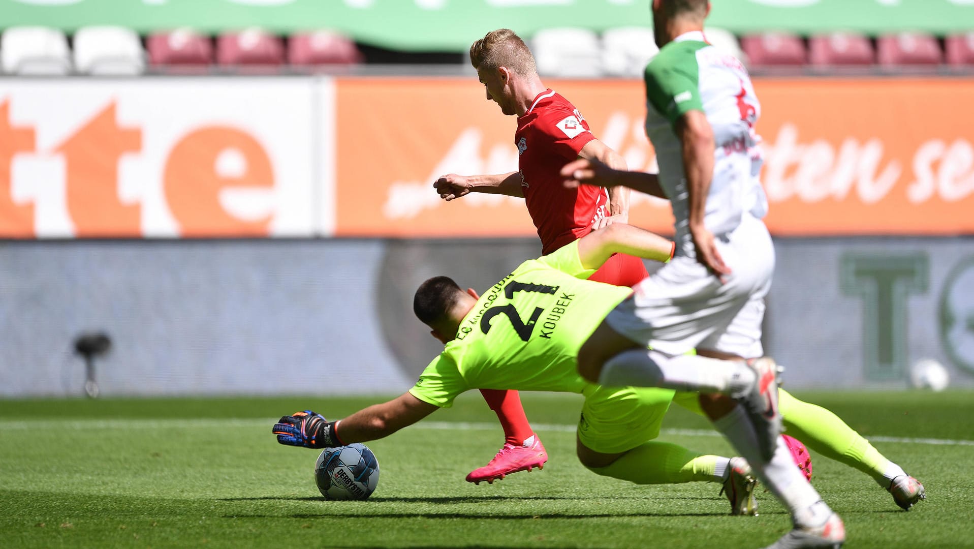 Koubek ohne Chance: Timo Werner erzielt das erste Tor für Leipzig.