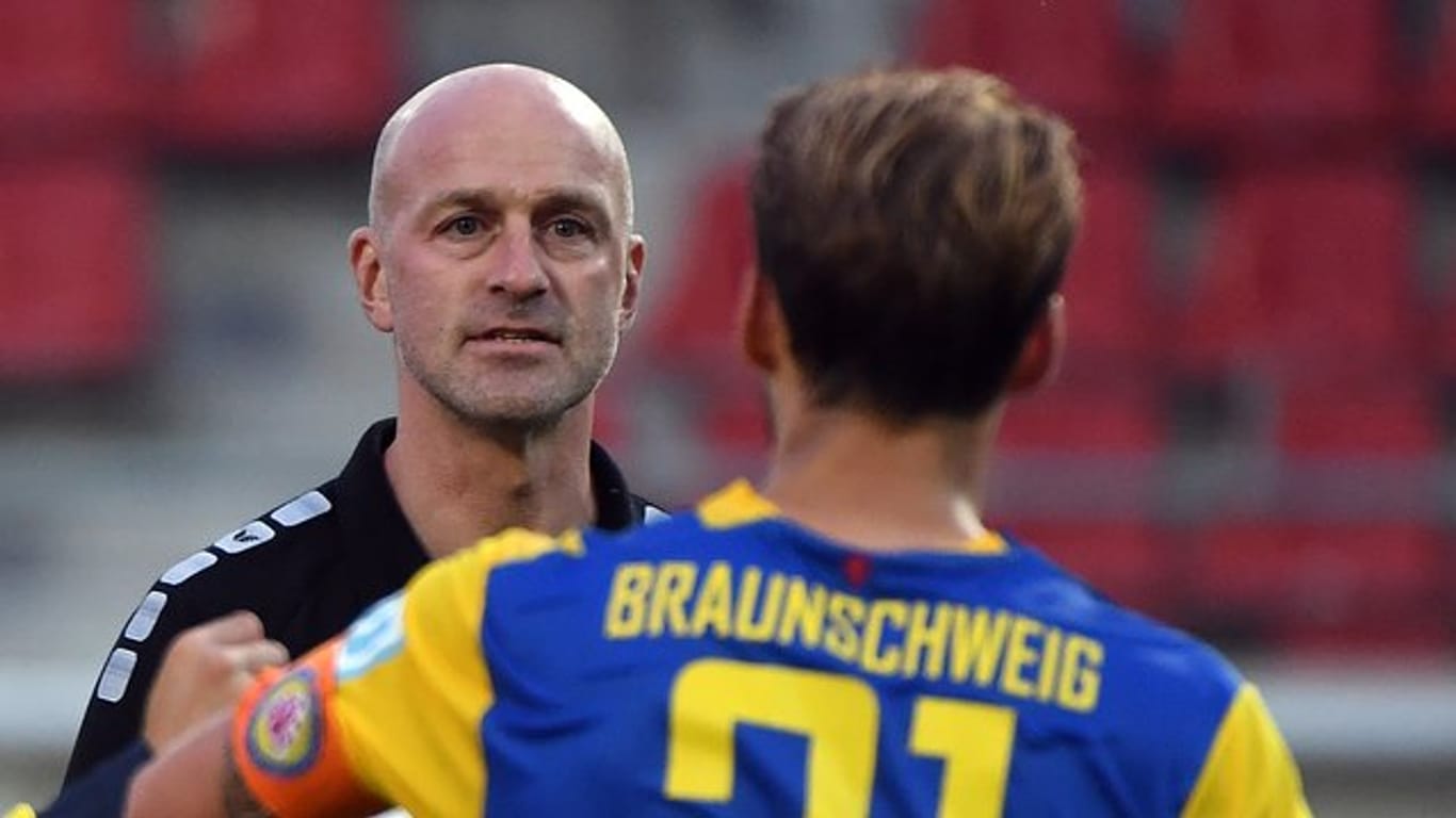 Das Team von Eintracht Braunschweigs Trainer Marco Antwerpen hat beim FSV Zwickau eine Niederlage kassiert.
