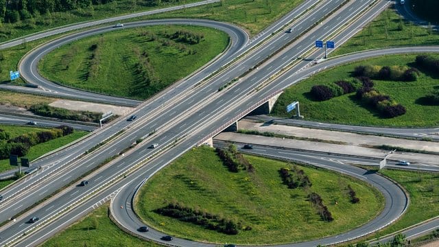 Entspannte Lage auf den Autobahnen in Nordrhein-Westfalen, Bayern und Baden-Württemberg (Archiv).