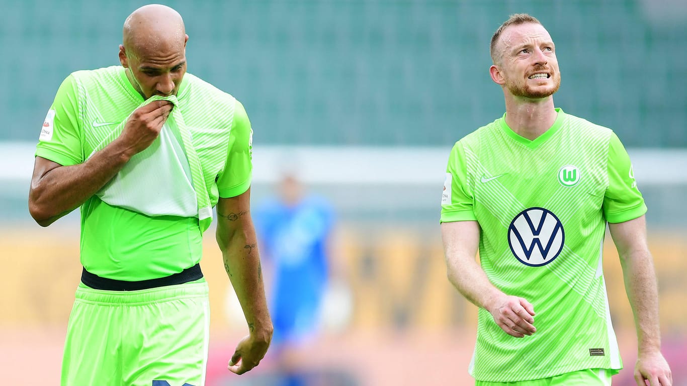 John Anthony Brooks (l.) und Maximilian Arnold beenden mit Wolfsburgs die Saison auf Platz 7.
