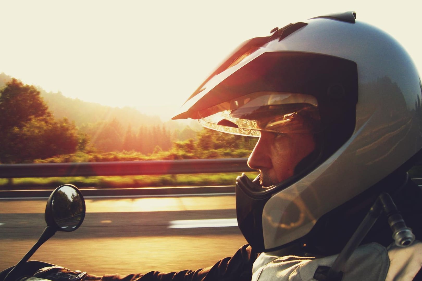 Biker: Motorradfahrer sollten unterwegs genügend trinken.